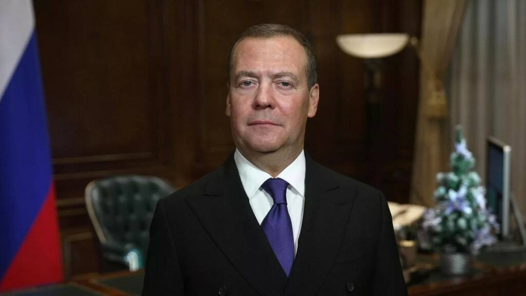 /ref/en/white-niggers/medvedev/medvedev.jpg
